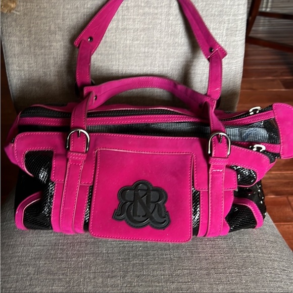 Rock&Republic Other - New Rock&Republic Pet Carrier Pink & Black, plenty of air& Net for Pet.